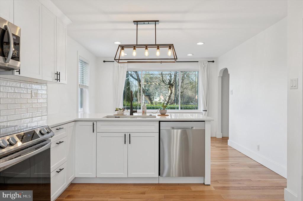1302 Angora Dr