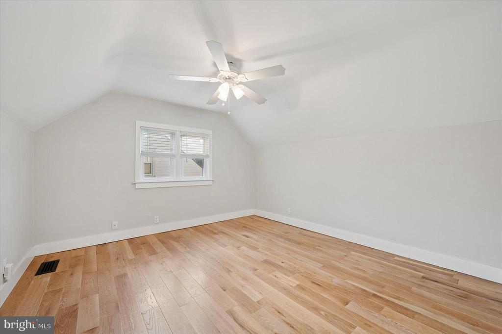1302 Angora Dr