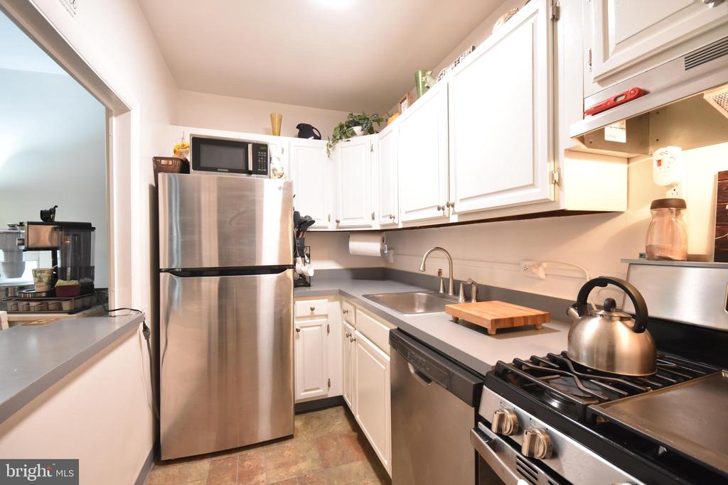 80 W Baltimore Ave #B101