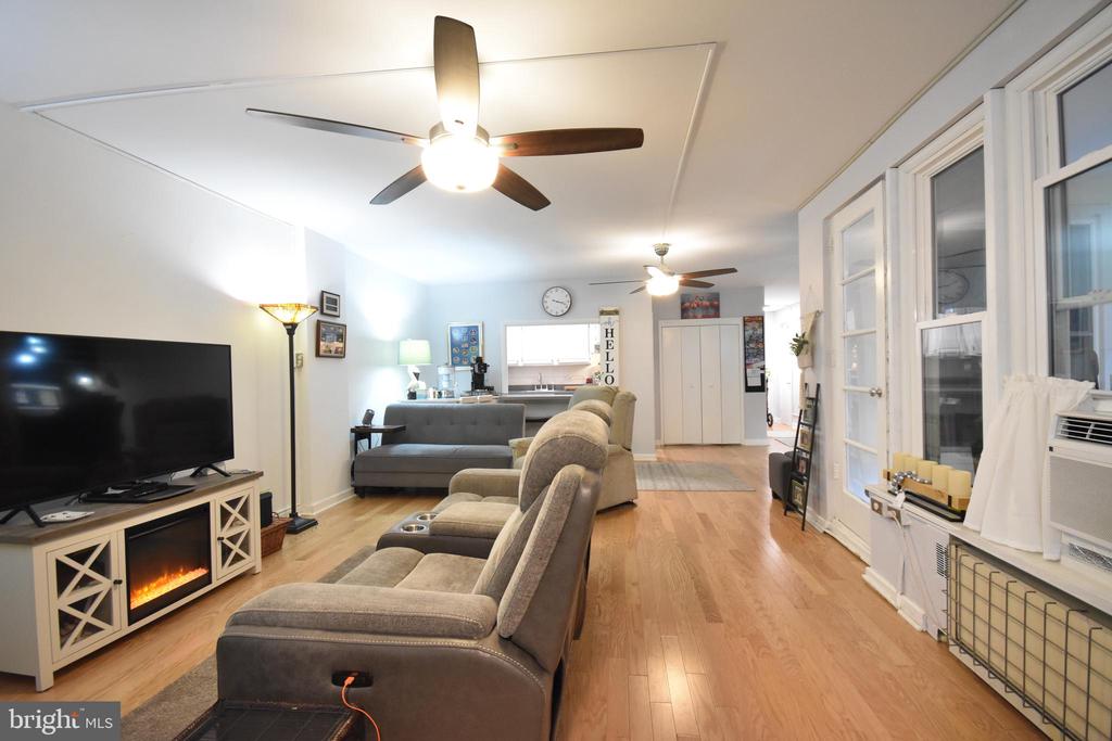 80 W Baltimore Ave #B101