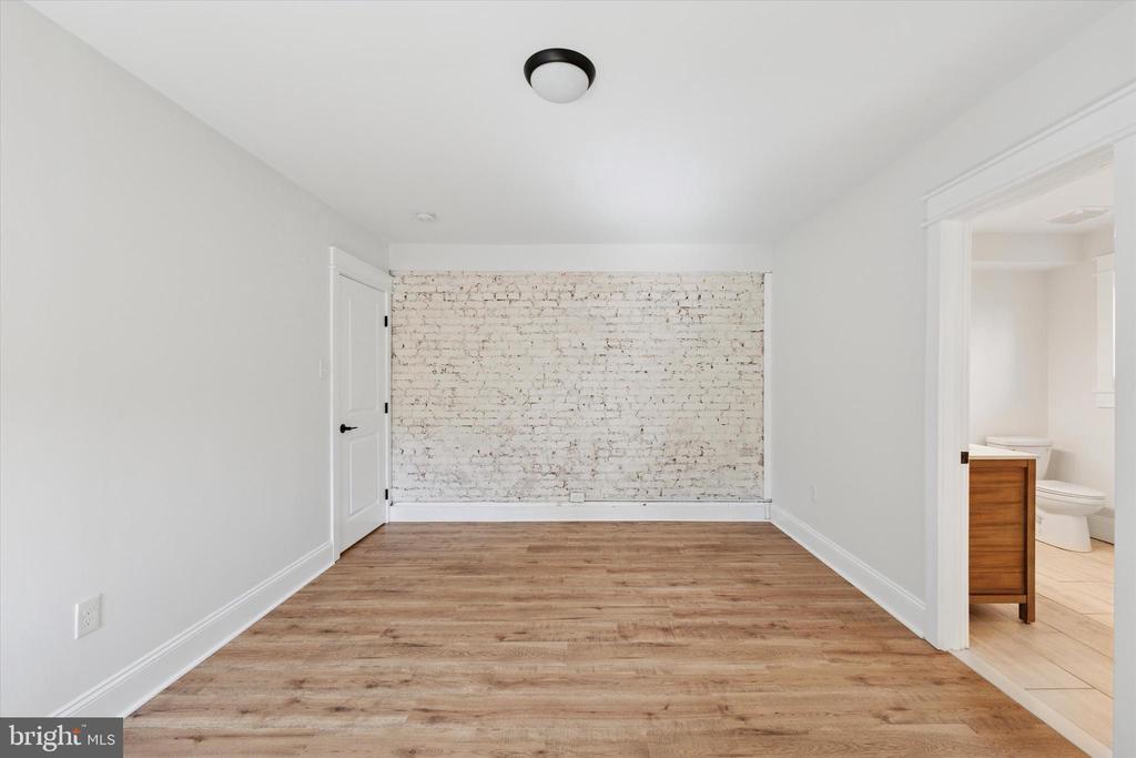 251 HIGHLAND AVE