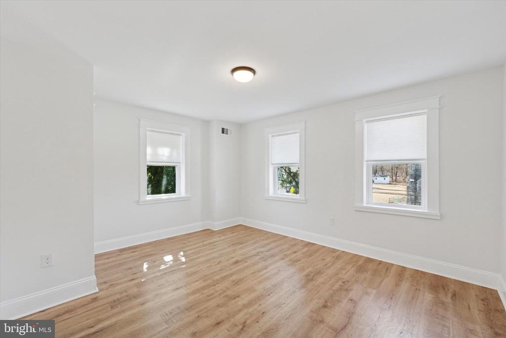 251 HIGHLAND AVE