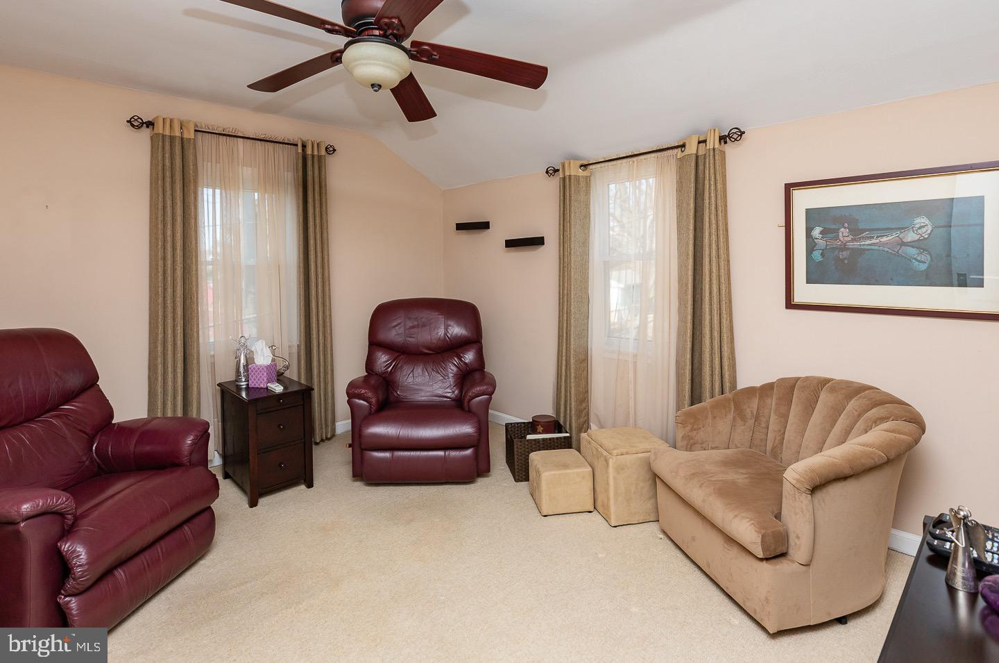 204 Edgehill Dr