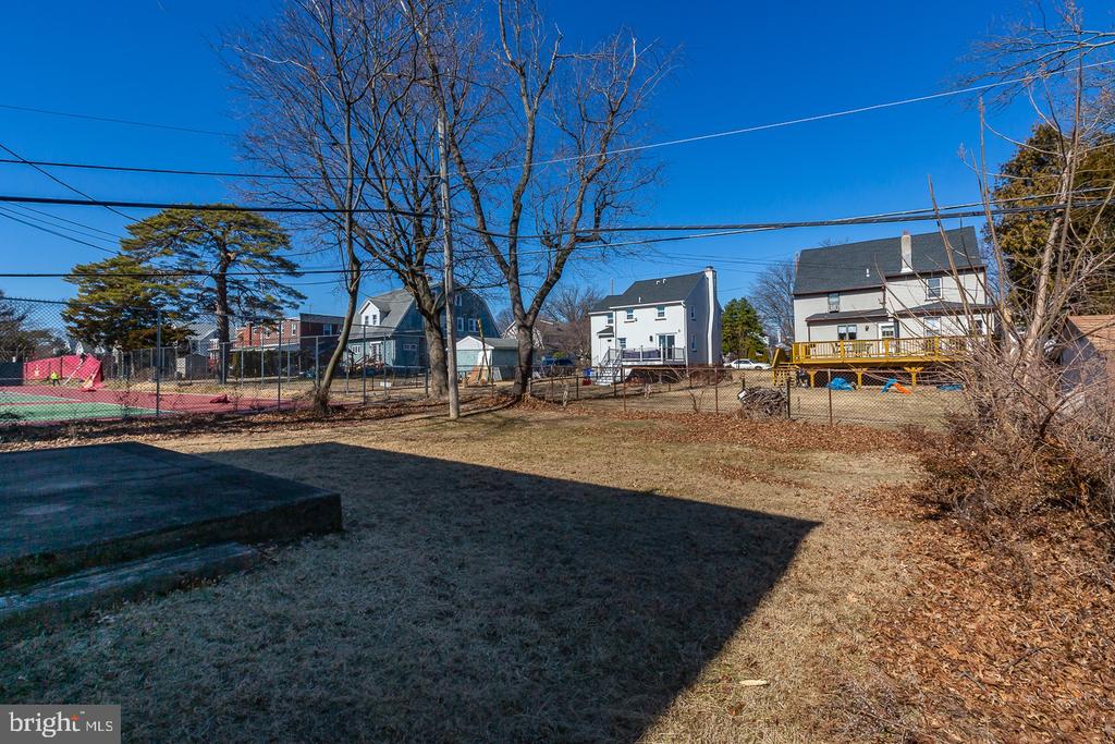 204 Edgehill Dr