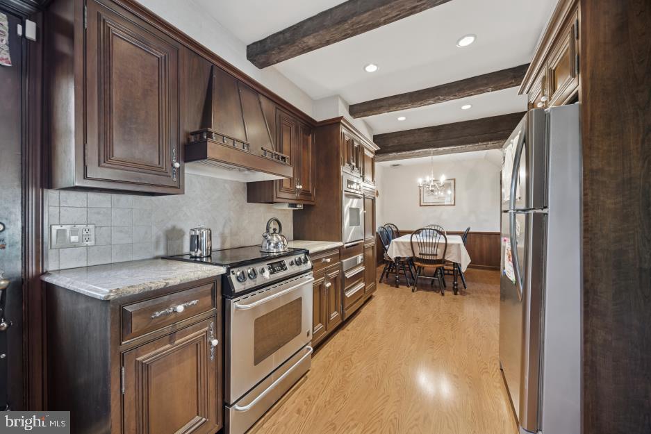 457 Derwyn Rd
