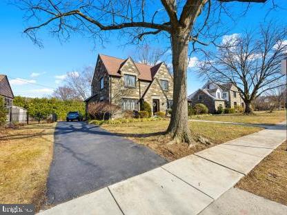 457 Derwyn Rd