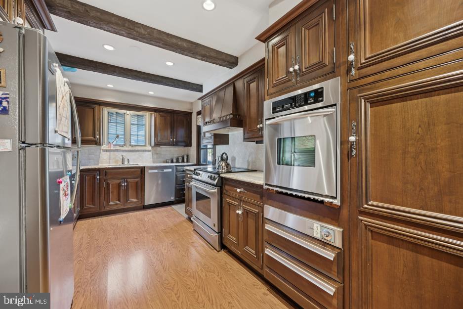 457 Derwyn Rd