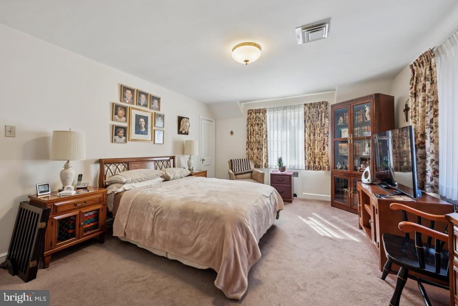457 Derwyn Rd