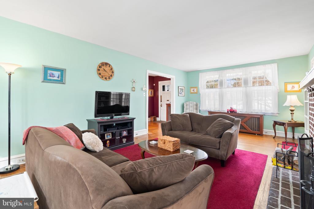 3770 WOODLAND AVENUE
