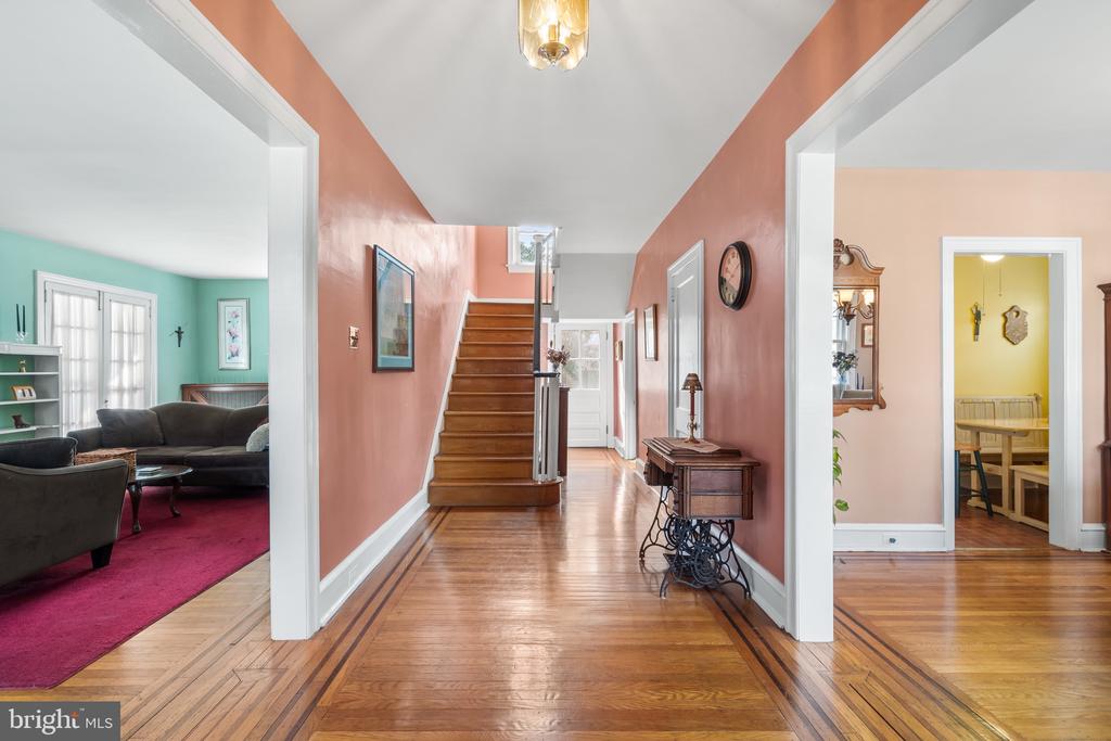 3770 WOODLAND AVENUE