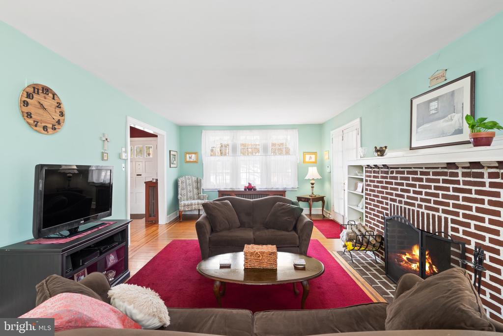 3770 WOODLAND AVENUE