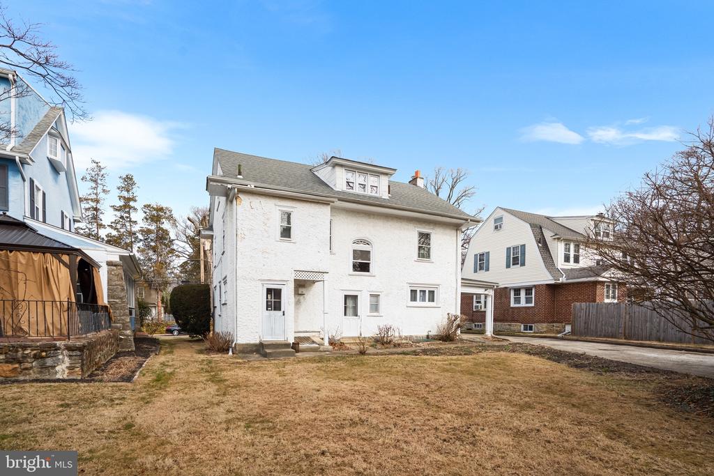 3770 WOODLAND AVENUE
