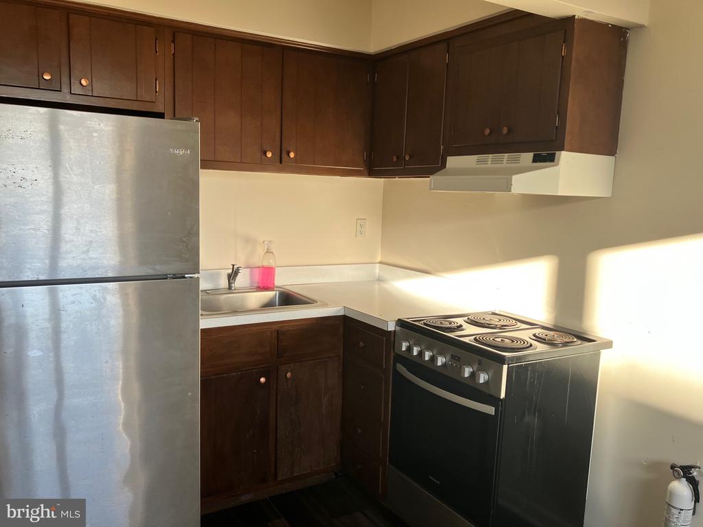 107 W EAGLE RD #4