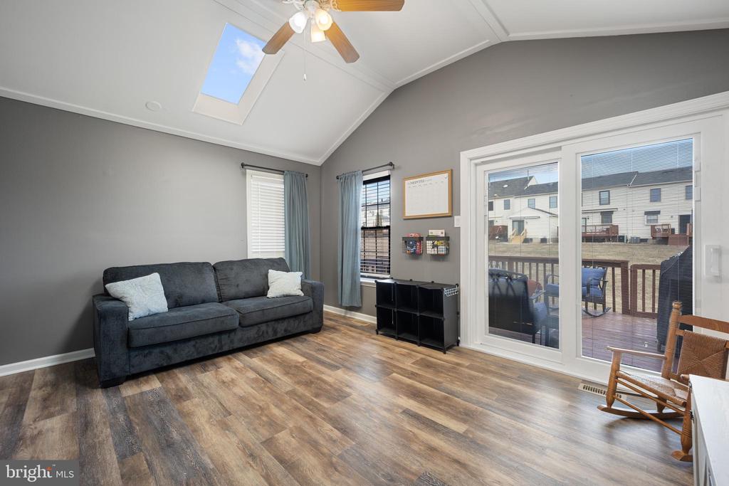 404 Carpenter Cir