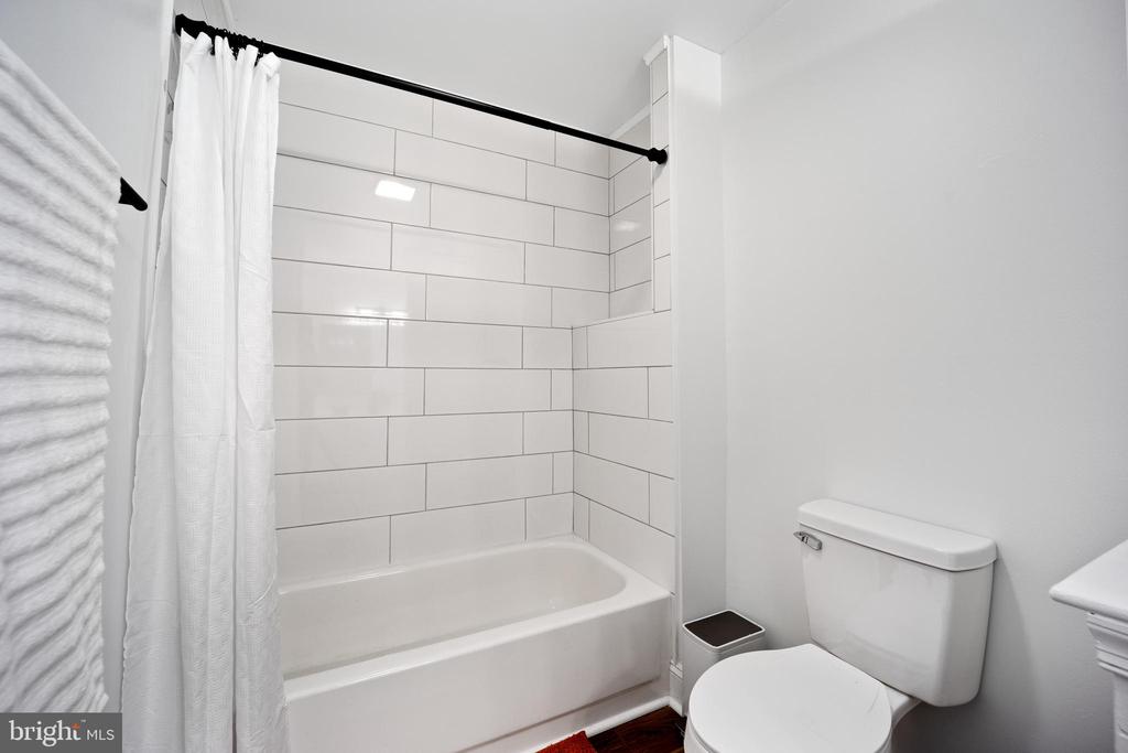 404 Carpenter Cir