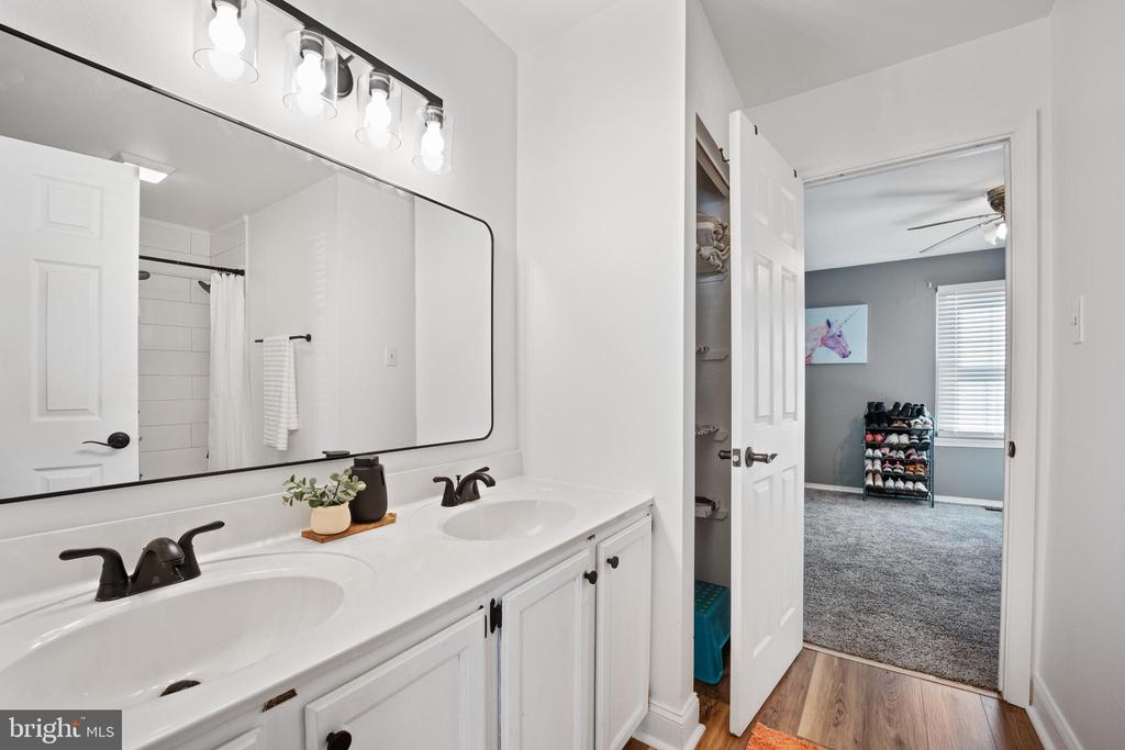 404 Carpenter Cir