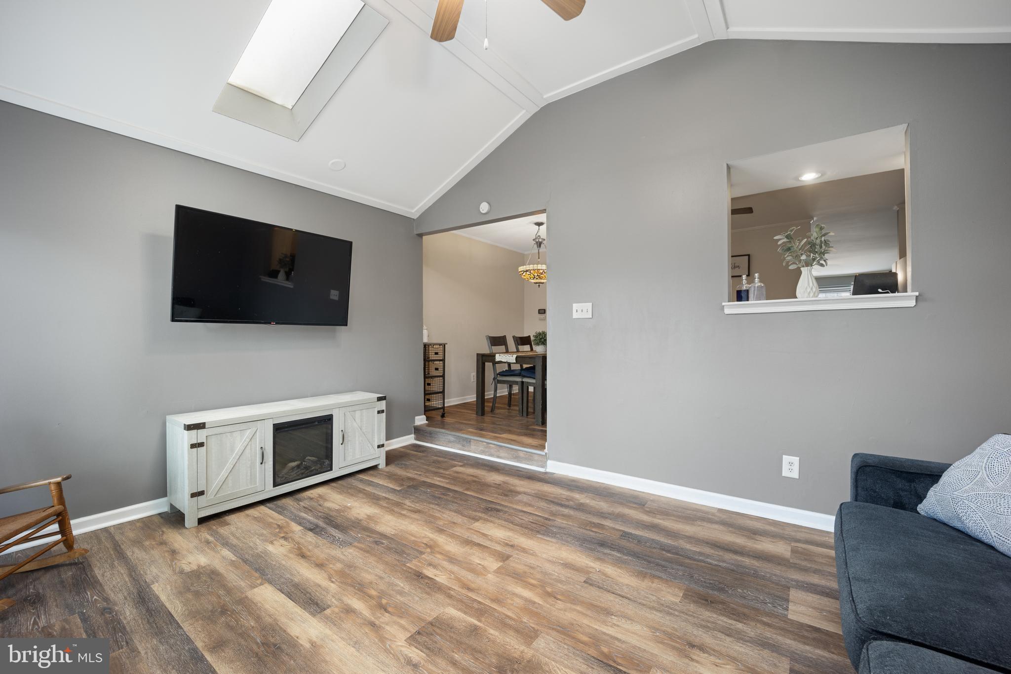 404 Carpenter Cir