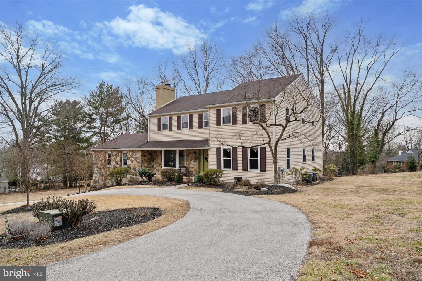 8 Todmorden Ln