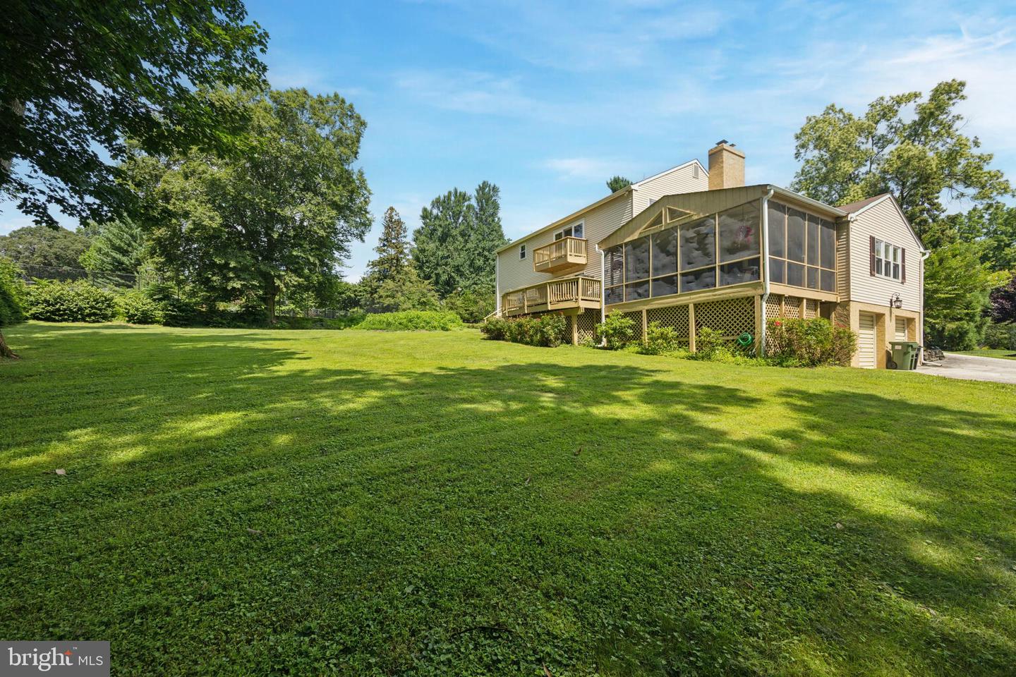 8 Todmorden Ln