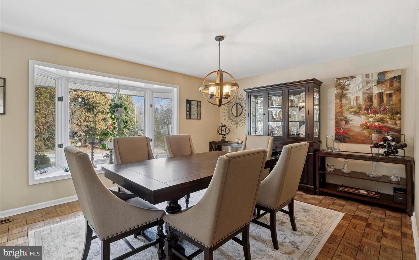 8 Todmorden Ln