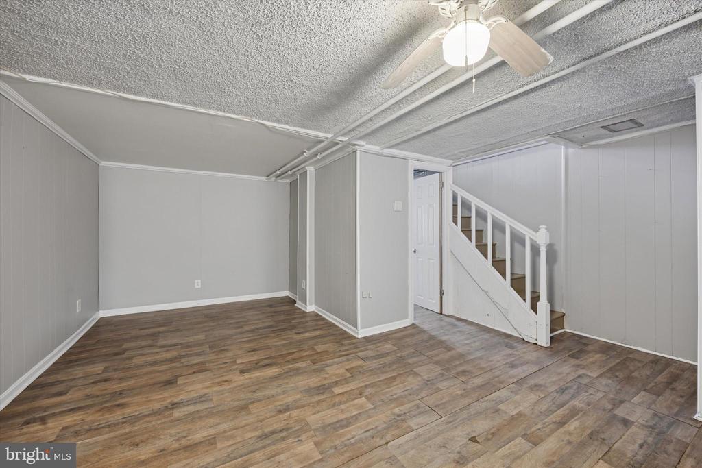 717 EATON RD