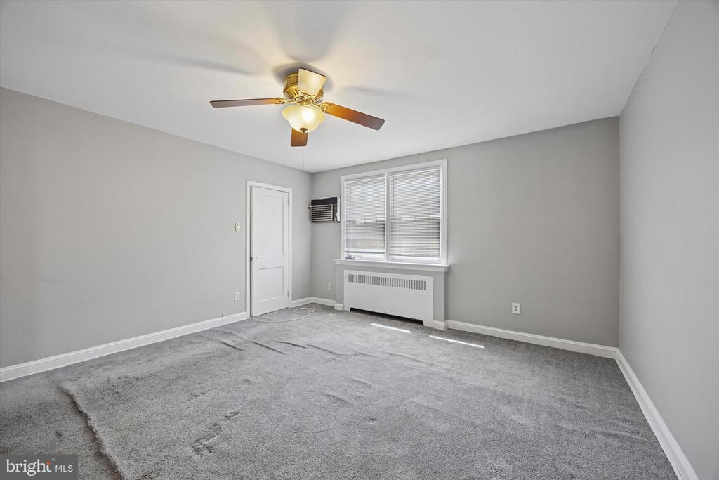 717 EATON RD
