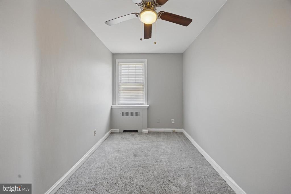 717 EATON RD