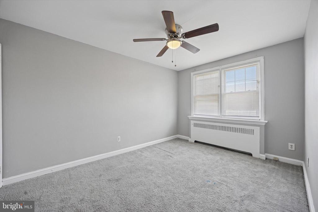 717 EATON RD