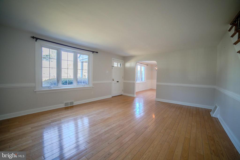 213 HEATHERWOOD RD