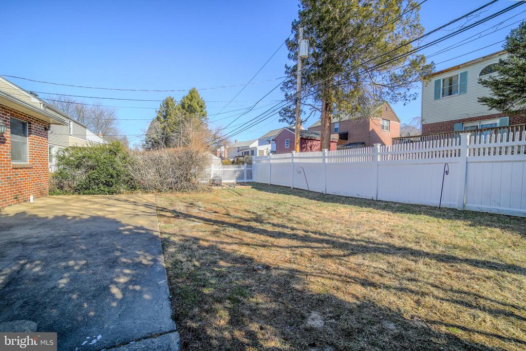 213 HEATHERWOOD RD