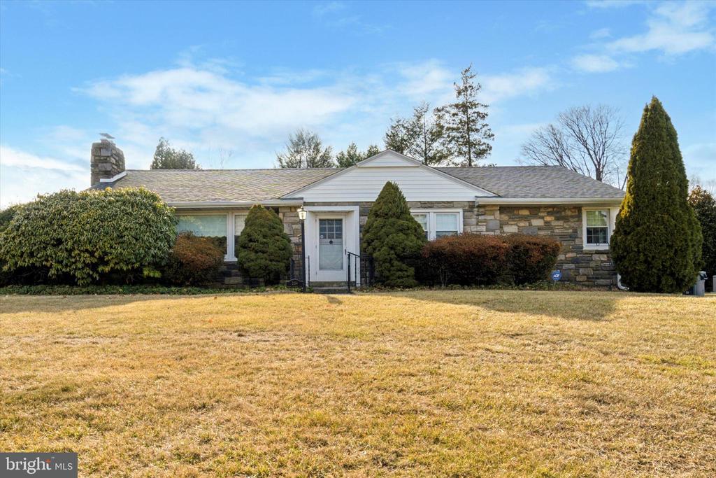 204 N CONCORD AVENUE