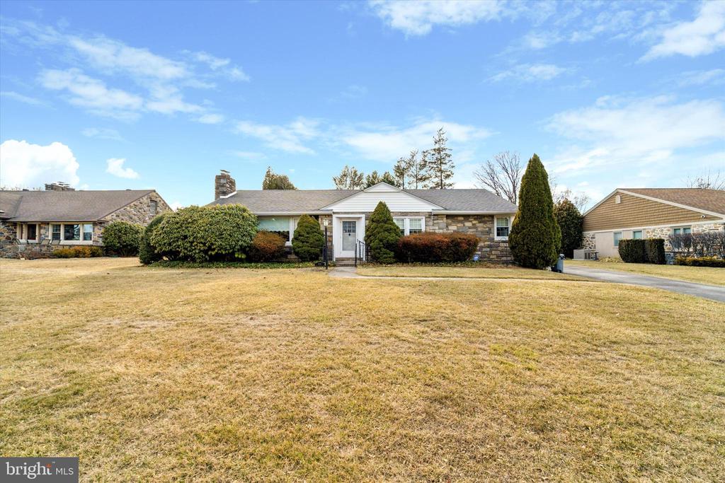 204 N CONCORD AVENUE