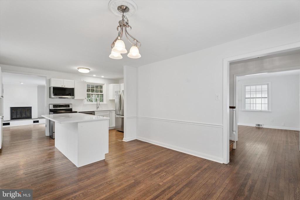 483 KERR LANE