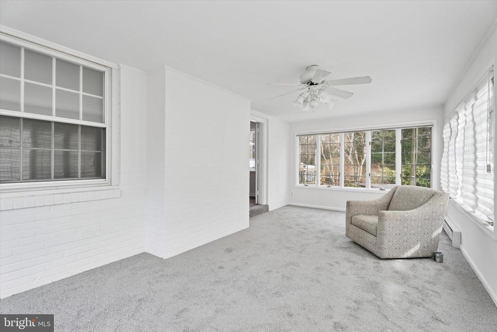 483 KERR LANE
