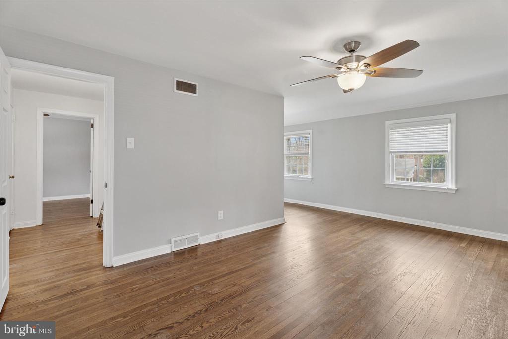 483 KERR LANE