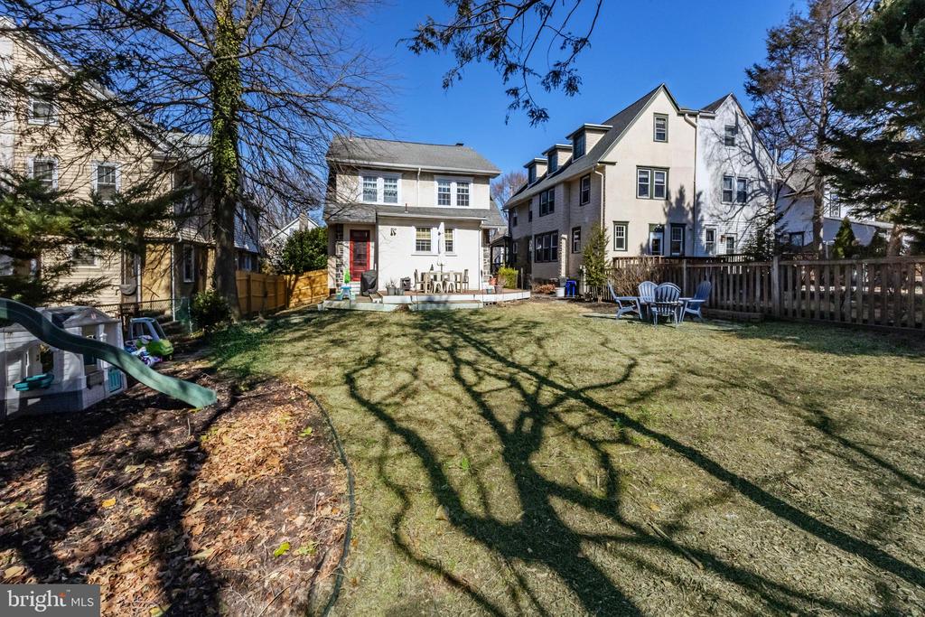 21 E Turnbull Ave