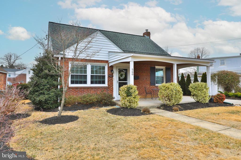 560 Lawrence Rd