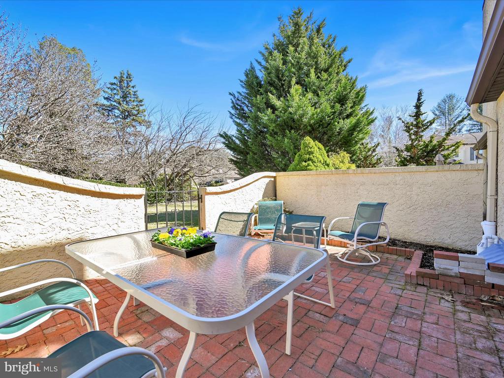 39 Parkridge Dr #39