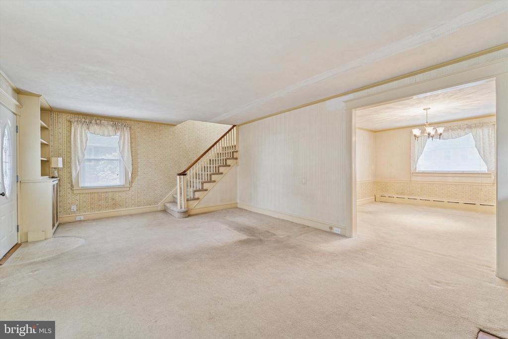905 FOSS AVENUE
