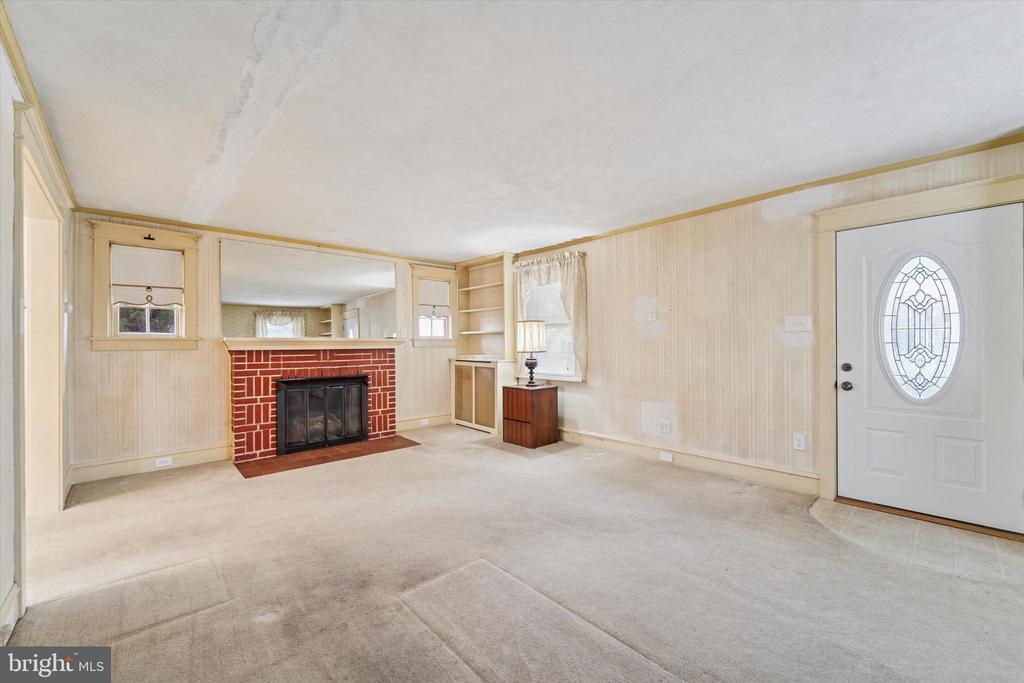 905 FOSS AVENUE