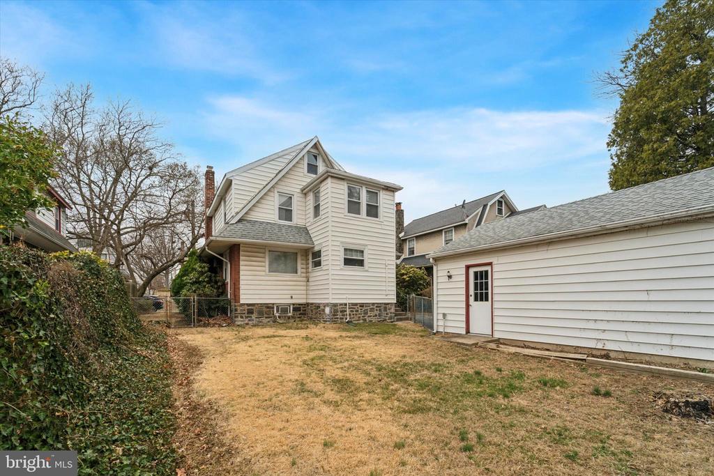 905 FOSS AVENUE