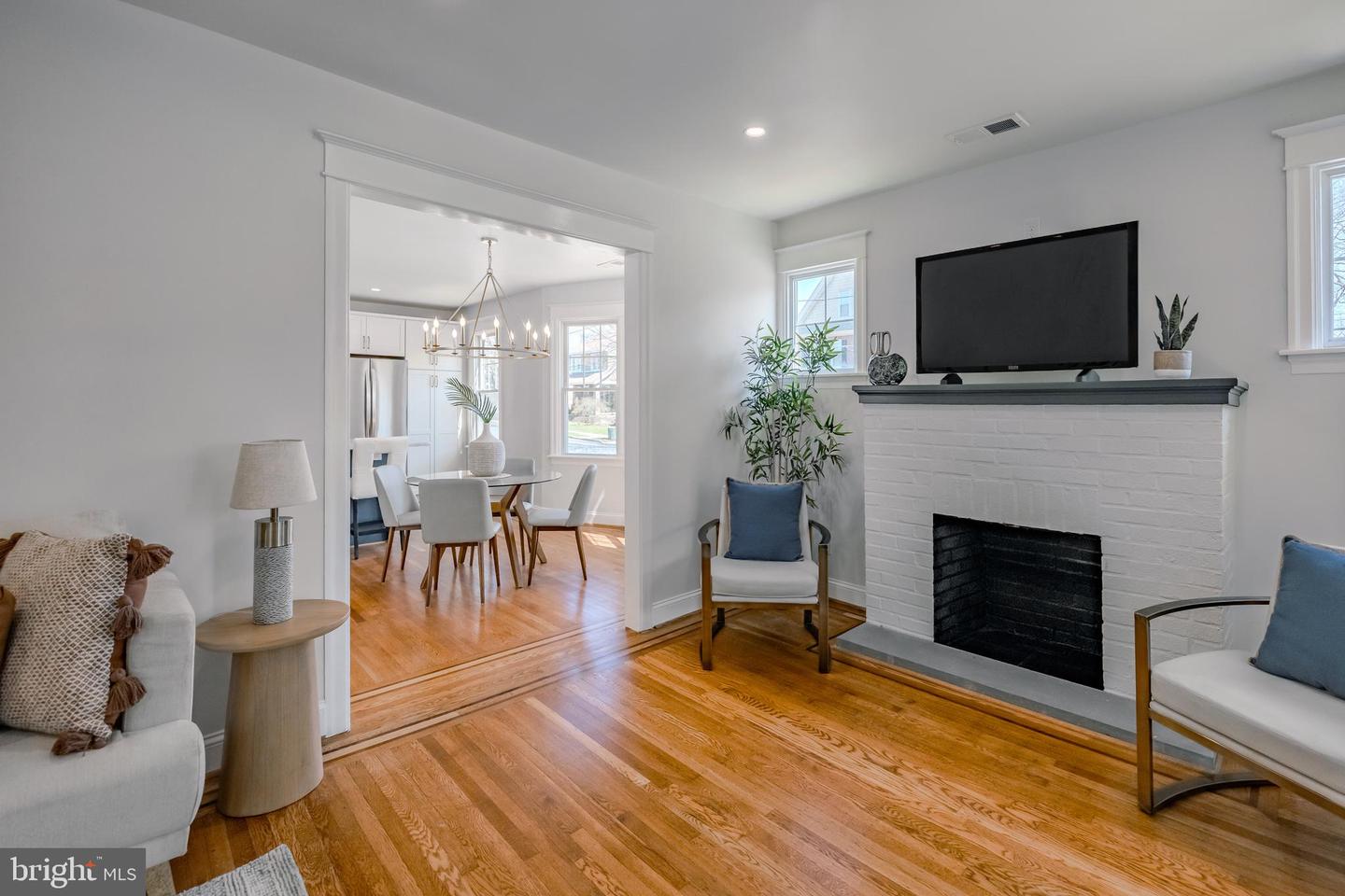 534 Oxford Rd