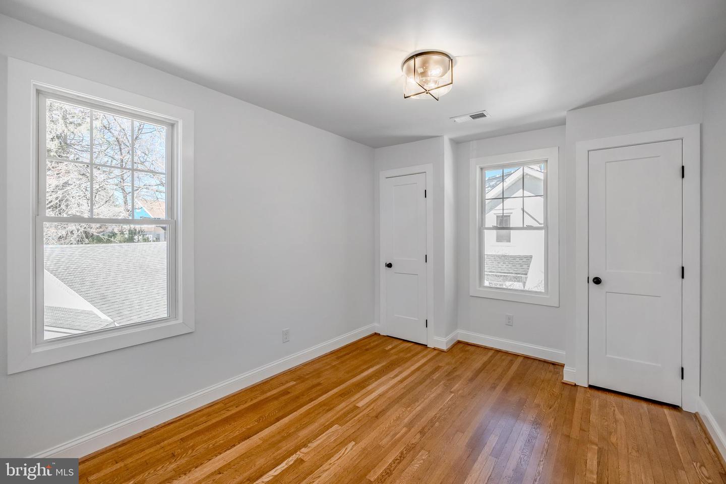 534 Oxford Rd