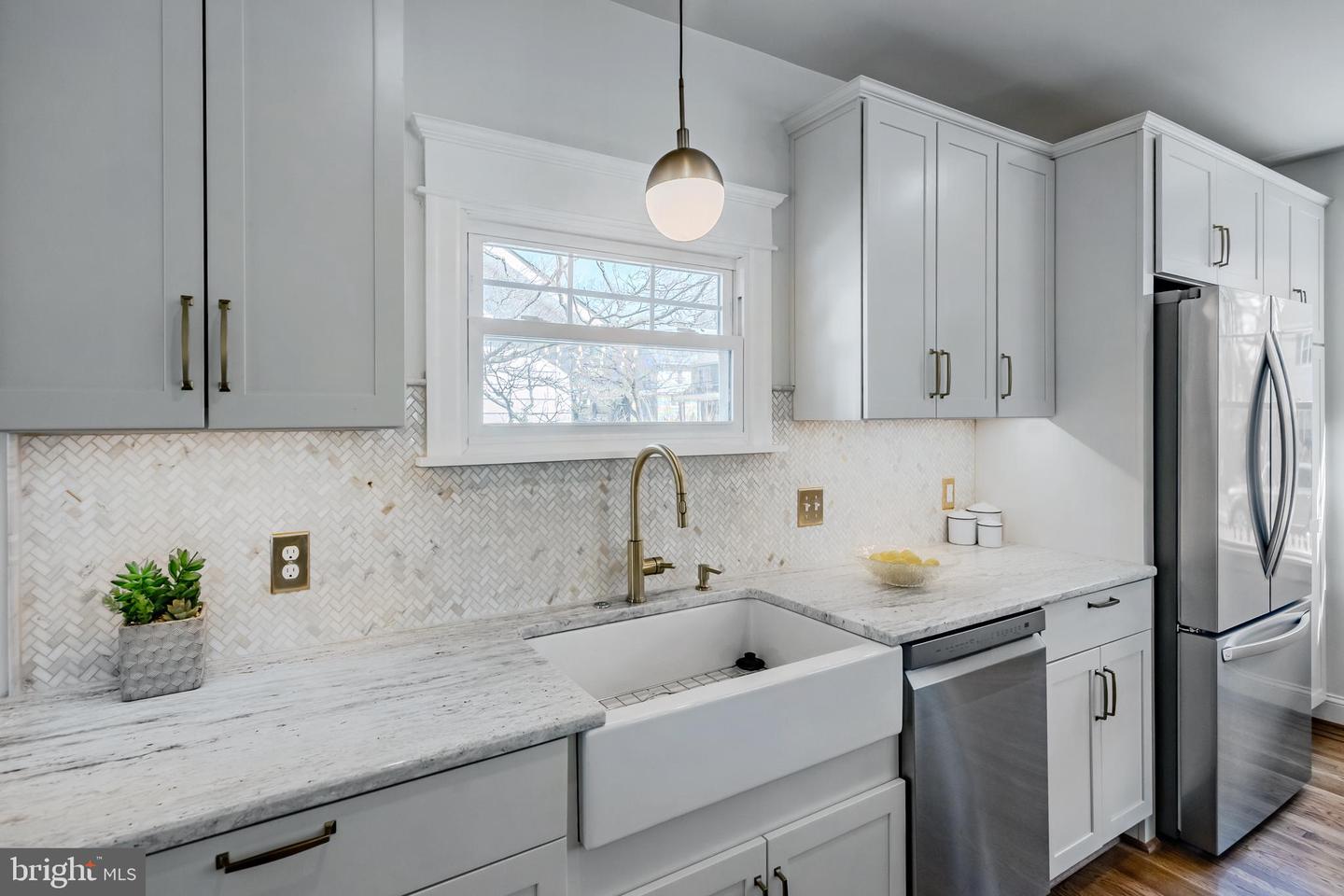 534 Oxford Rd