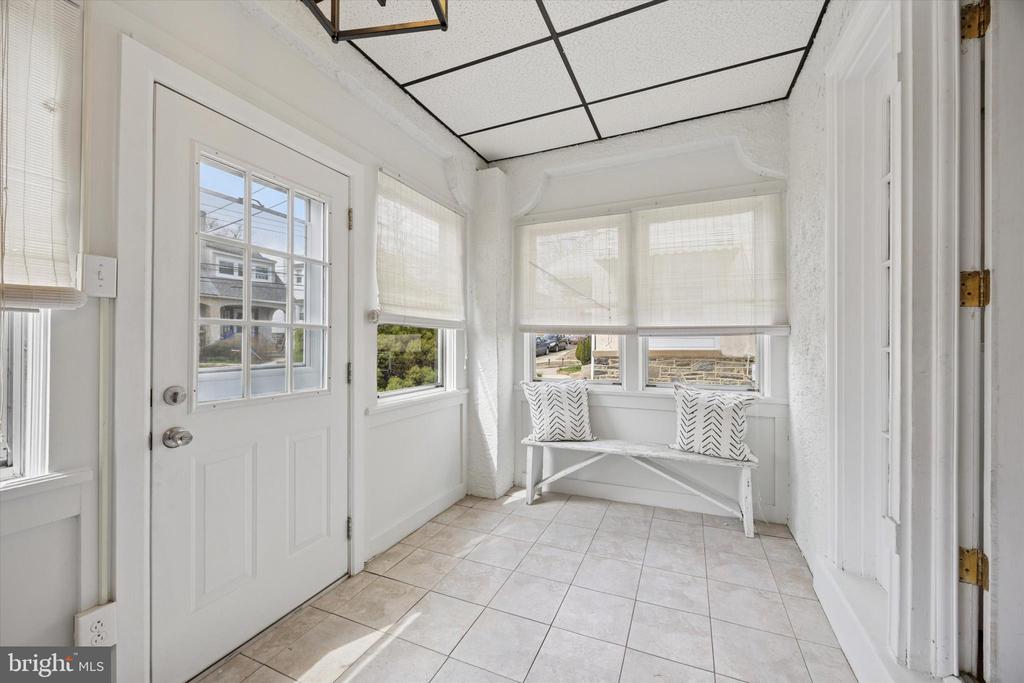 1221 HARDING DRIVE