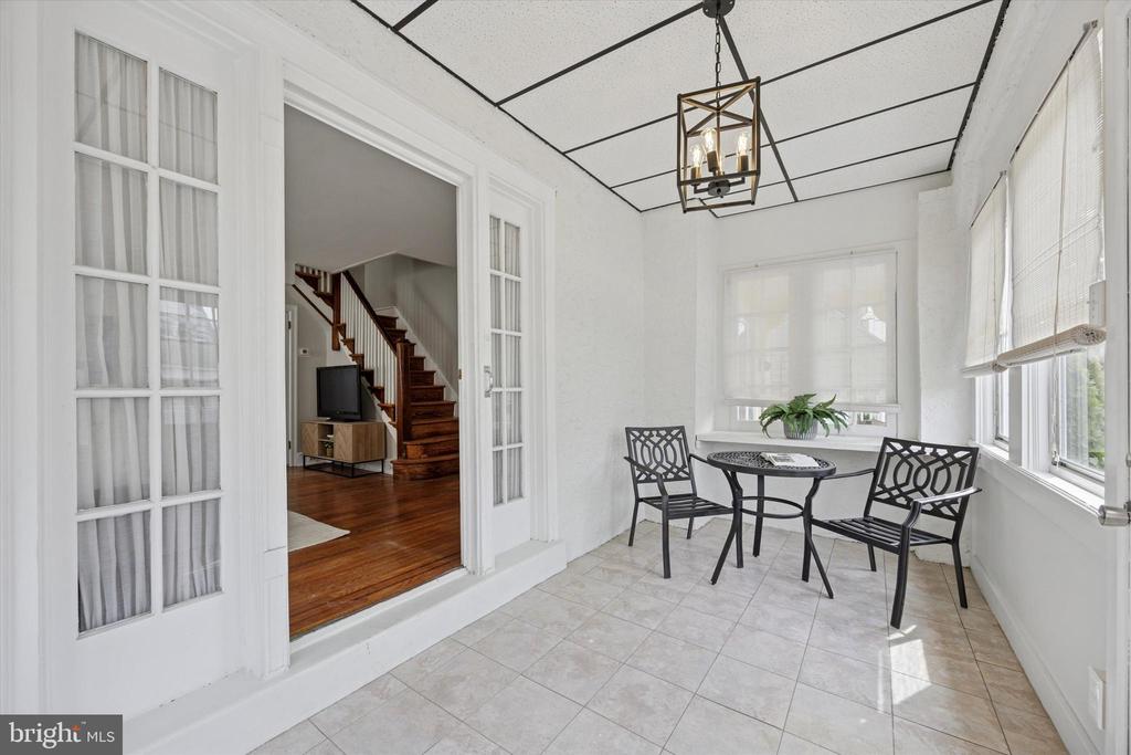 1221 HARDING DRIVE