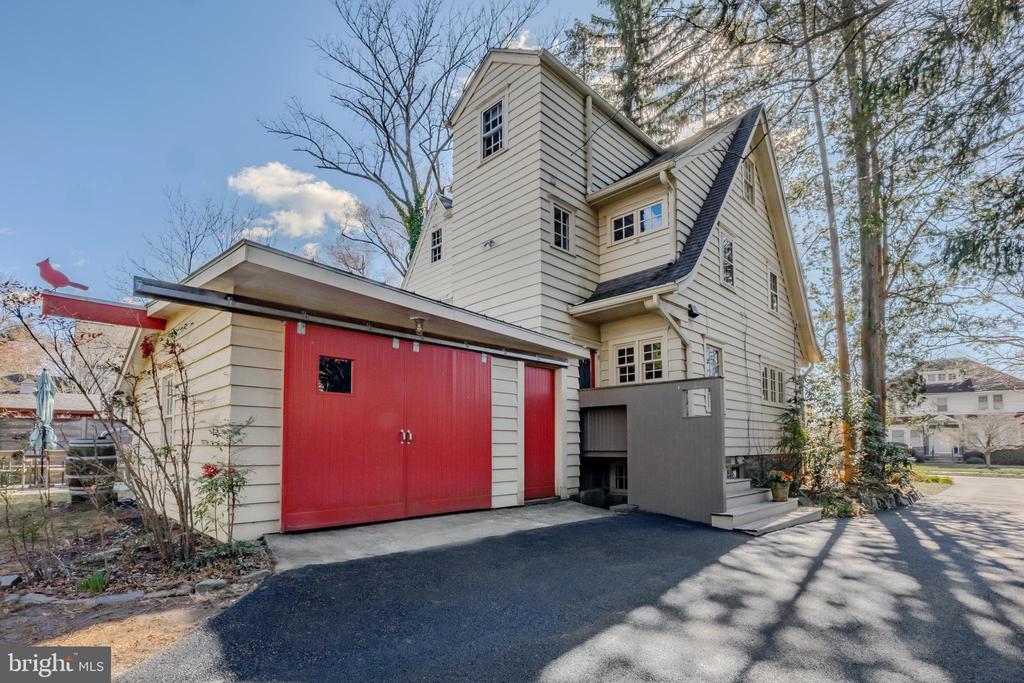 634 Valley View Rd
