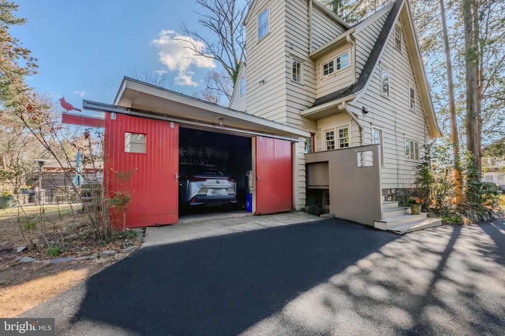 634 Valley View Rd
