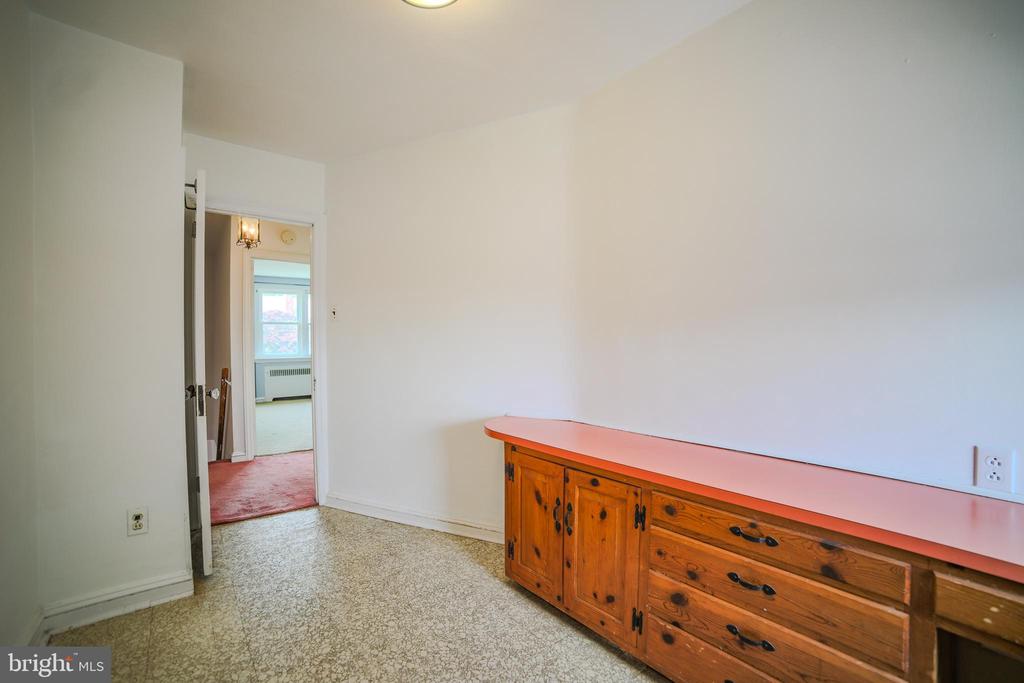 735 Eaton Rd