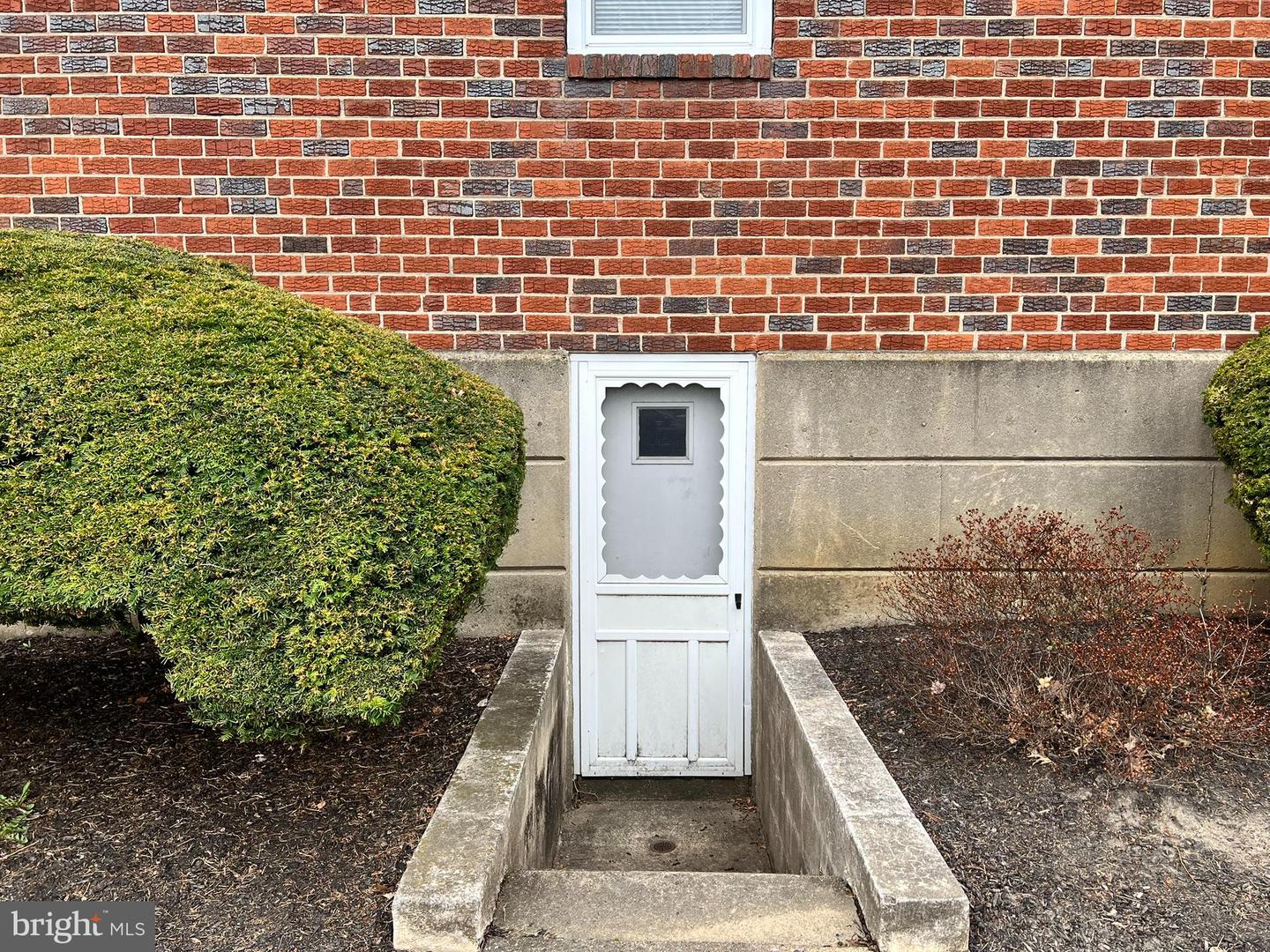 2401 Marshall Rd